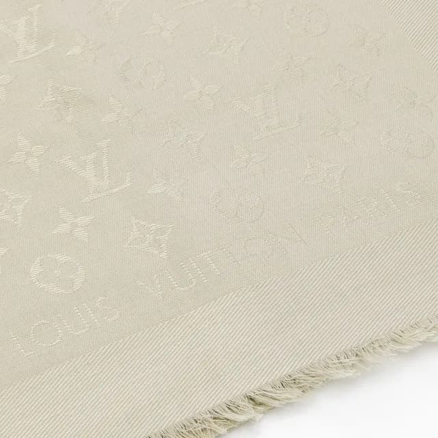 【Louis Vuitton 路易威登】經典MONOGRAM羊毛絲綢披肩/圍巾142 x 142 cm(多色任選)
