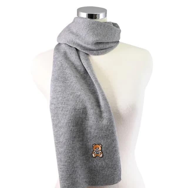 【MOSCHINO】簡約電繡小熊LOGO純羊毛保暖披肩長圍巾(灰)