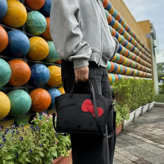 【Sleepyville Critters 酷樂村】情人節禮物 Hello Kitty x 酷樂村 童趣造型淑女包(三麗鷗 聯名)