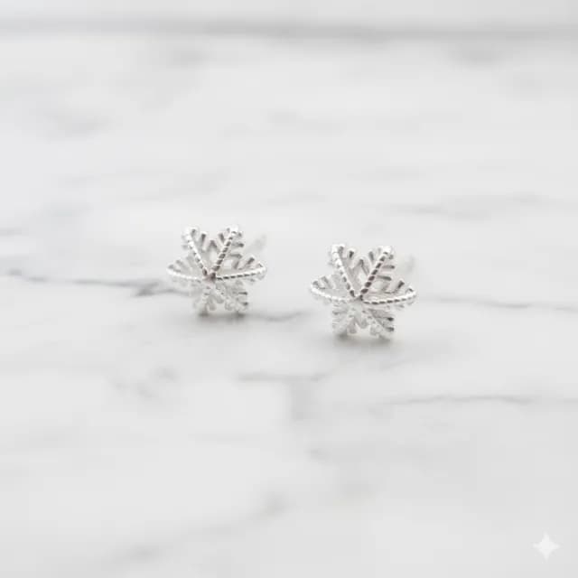 【海洋盒子】立體感簍空雪花S999純耳環(貼耳耳環.交換禮物)