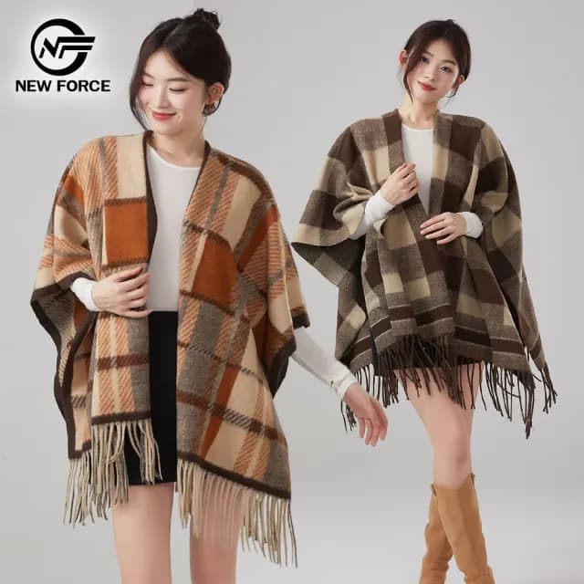 【NEW FORCE】優雅甜心毛絨格紋保暖披肩(大圍巾/保暖圍巾/秋冬圍巾/斗篷/披肩)
