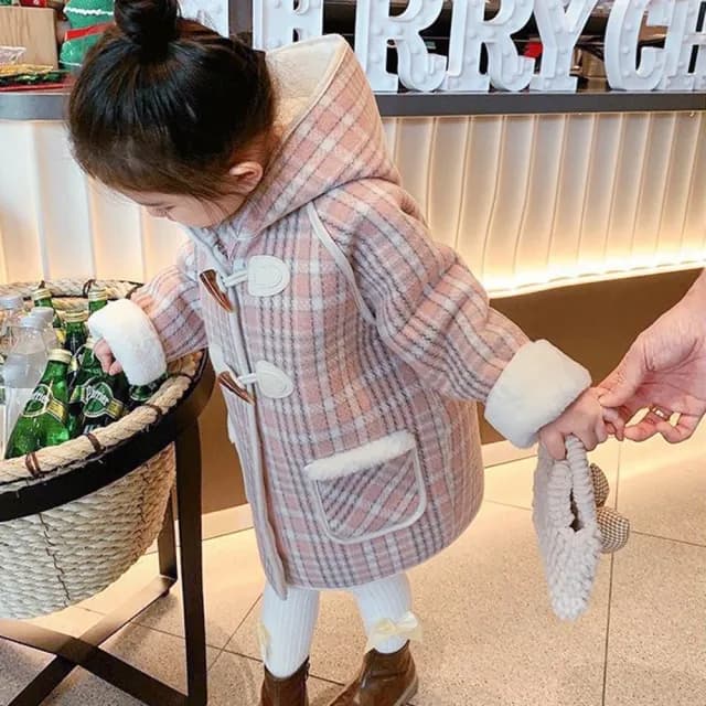 【橘魔法】粉嫩格紋毛絨連帽長袖外套(大衣 外套 厚外套 連帽外套 女童 兒童 中童 童裝)
