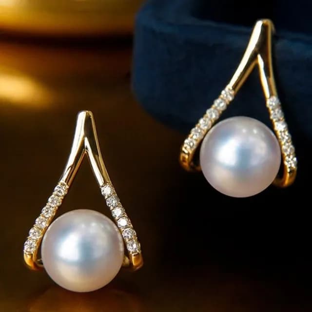 【La Corser】波光水滴系列 8.5-9mm Akoya 海水珍珠 耳釘 18K金 鑽石 耳環 個性耳飾 氣質推薦