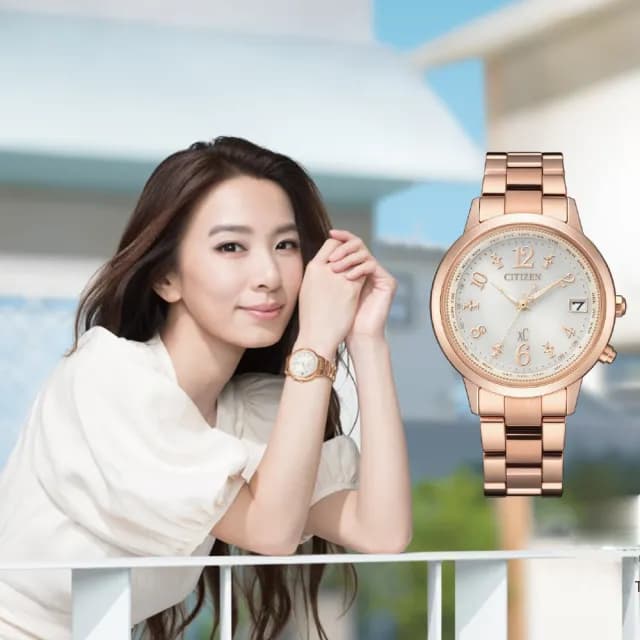 【CITIZEN 星辰】xC系列 鈦金屬亞洲限定款電波錶 女錶 禮物 推薦(CB1107-58A)