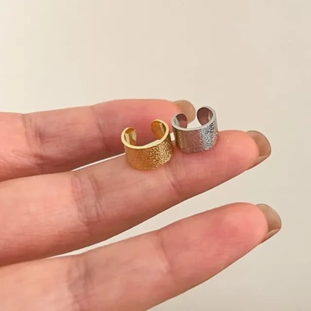 【NDM 南大門】金屬肌理質感 不對稱耳骨夾式耳環無耳洞耳扣耳夾耳窩夾(1個入)