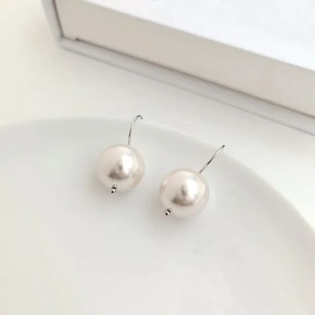 【UME.Acce】情人節禮物 韓劇同款/珍珠耳勾耳環(耳環 珍珠 珍珠耳環 耳勾耳環  韓劇耳環 現正分手中耳環)