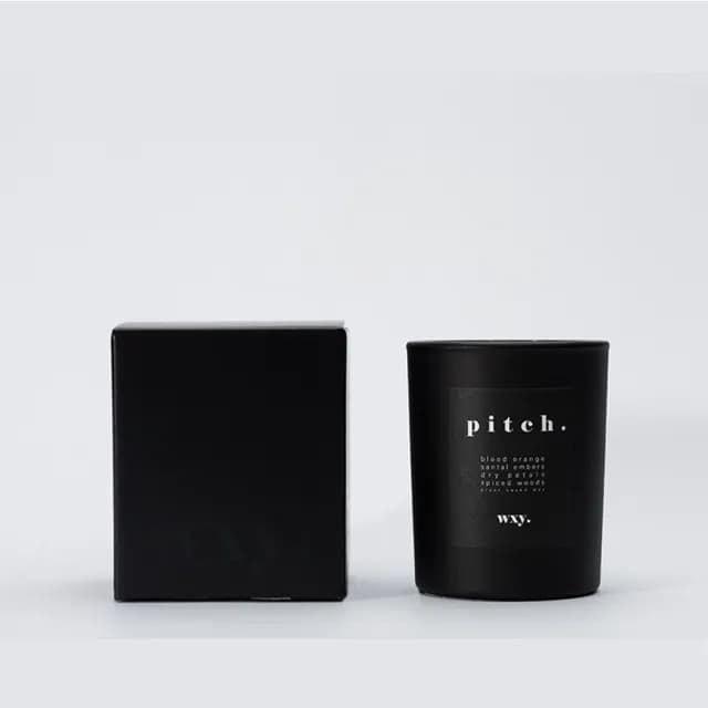 【英國 wxy.】經典黑蠟燭-pitch. 血橙 & 檀香木(200g/專櫃公司貨)