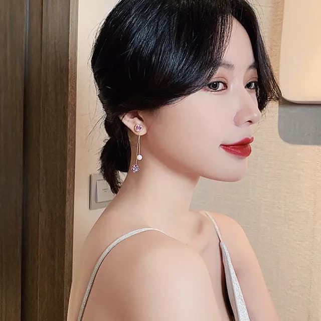 【MISS KOREA】韓國設計兩戴法設計紫鑽花球珍珠造型耳環(紫鑽耳環 花球耳環 珍珠耳環)