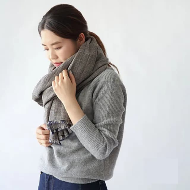 【日本SHISEIHANBAI】100%純羊毛頂級設計時尚優雅舒適柔軟保暖圍巾(喀什米爾觸感 絲巾披肩披巾)