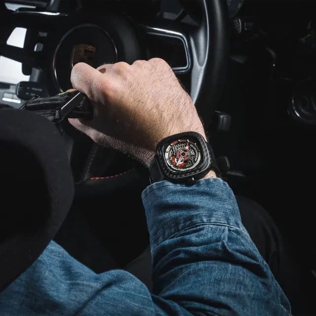 【SEVENFRIDAY】碳纖維限定版 紅寶紅 自動上鍊機械錶-47X47.6mm 送禮 禮物 推薦(PS3/02)