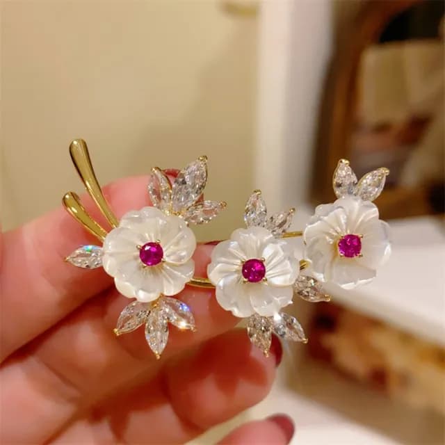 【巴黎精品】現貨+預購 貝殼胸針梅花結別針(鋯石花朵復古胸花生日情人節禮物女飾品a1ah54)