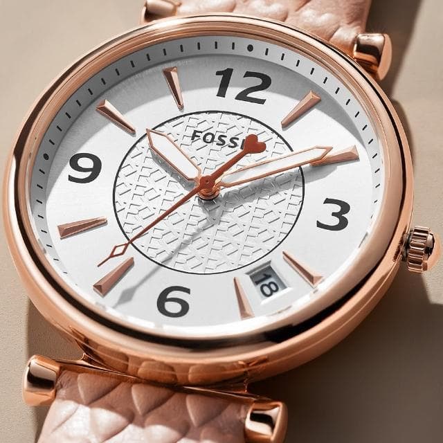 【FOSSIL】Carlie 愛心壓紋皮帶女錶-玫瑰金x粉色/35mm 母親節 送禮 禮物(ES5269)