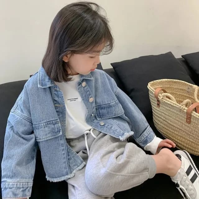 【橘魔法】丹寧下擺鬚邊牛仔短版外套 (薄外套 長袖外套 男童 女童 兒童 中性款 童裝)