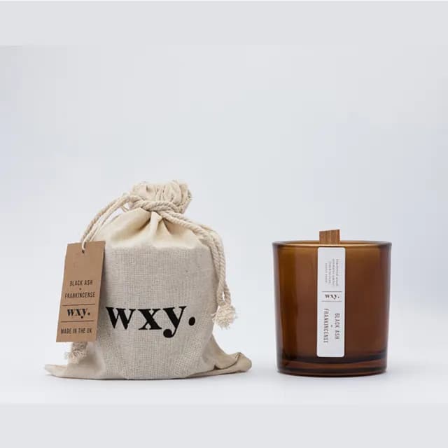 【英國 wxy.】Amber蠟燭- 黑蠟木 & 乳香(S/142g/專櫃公司貨)