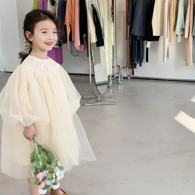 【橘魔法】典雅蕾絲雕花篷篷袖洋裝 (連衣裙 連身裙 短袖洋裝 娃娃衣 大童 女童 童裝 兒童 禮服)