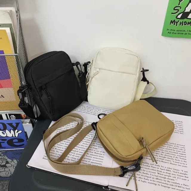 父親節禮物 休閒單肩男包 (側肩包 手機包 小挎包 運動潮牌男士 黑色 旅行包 護照包)