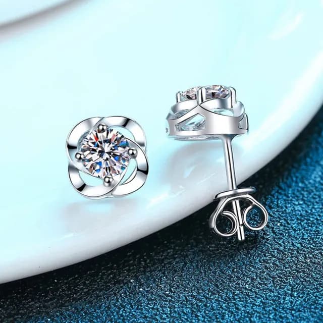 【巴黎精品】現貨+預購 莫桑石耳環925純銀耳針(0.5ct四葉草幸運經典女飾品a1co98)
