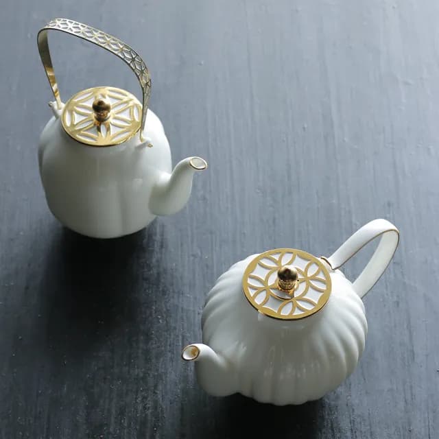 【TALES 神話言】花窗舞影-中式茶壺(文創 禮品 禮物 收藏 骨瓷)