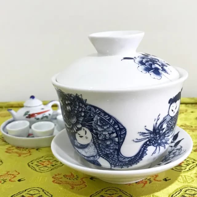 【青花皇后楊莉莉】青花皇后楊莉莉-三件式禪杯-祥獅獻瑞(經典牡丹花)