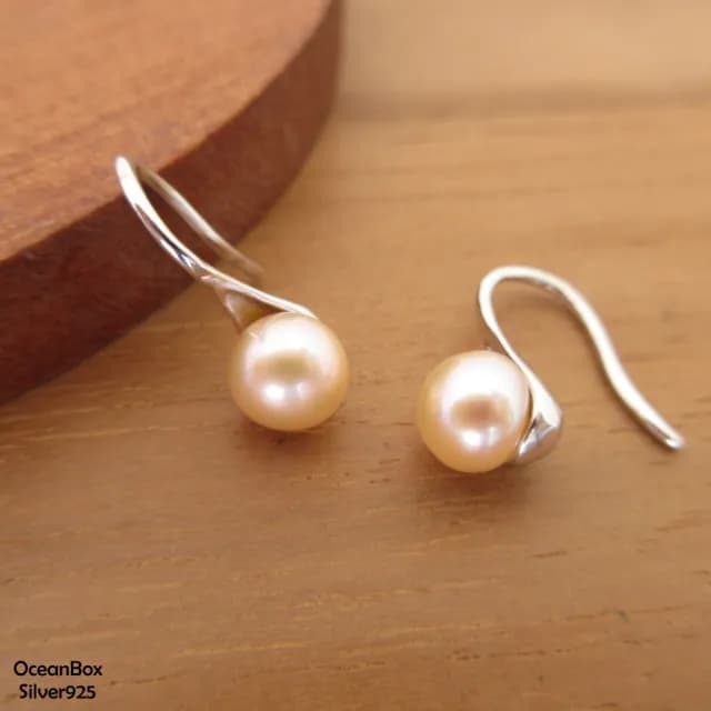 【海洋盒子】天然淡水珍珠。高雅質感針勾式純銀耳環.生日禮物 送禮  新年禮物(925純銀耳環外鍍