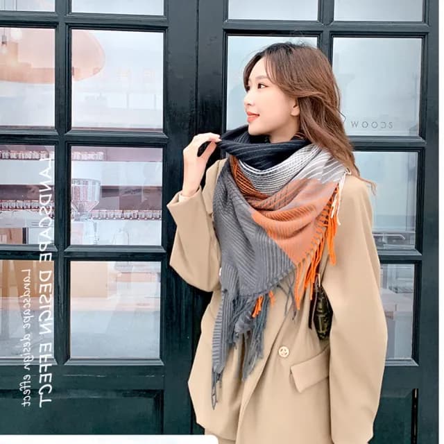 【HaNA 梨花】溫柔冬日印象韓國．拼色條紋線條渲染圍巾(圍脖 圍巾 披肩)