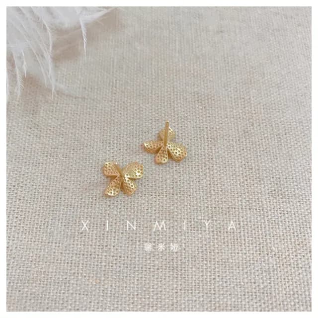 【HaNA 梨花】韓國．枝椏金色梔子花啞光微鑲耳環(針式 耳環 耳飾 耳圈 耳釘)