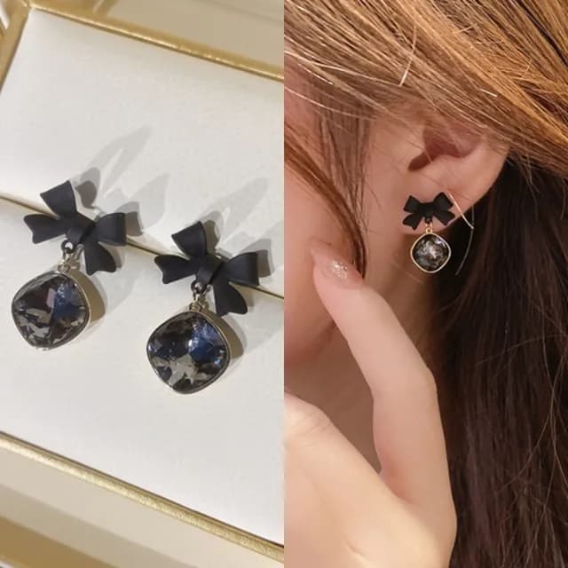 【Oni 歐妮】黑色蝴蝶結 耳針穿式耳環耳釘耳骨環 耳飾925銀針(1對入)