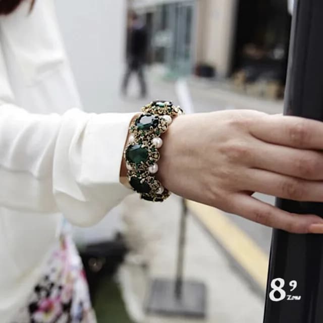 【89 zone】法式古典甜心奢華感伸縮式 手環 手鍊 1入(綠)