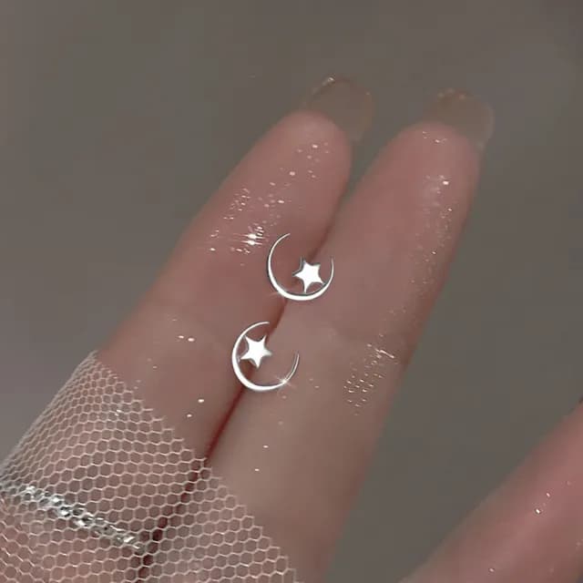 【Umi】星星月亮浪漫奢華造型耳環(日韓時尚潮流女飾品 銀色耳飾 耳針 耳墜 耳釘 生日 情人節 禮物)
