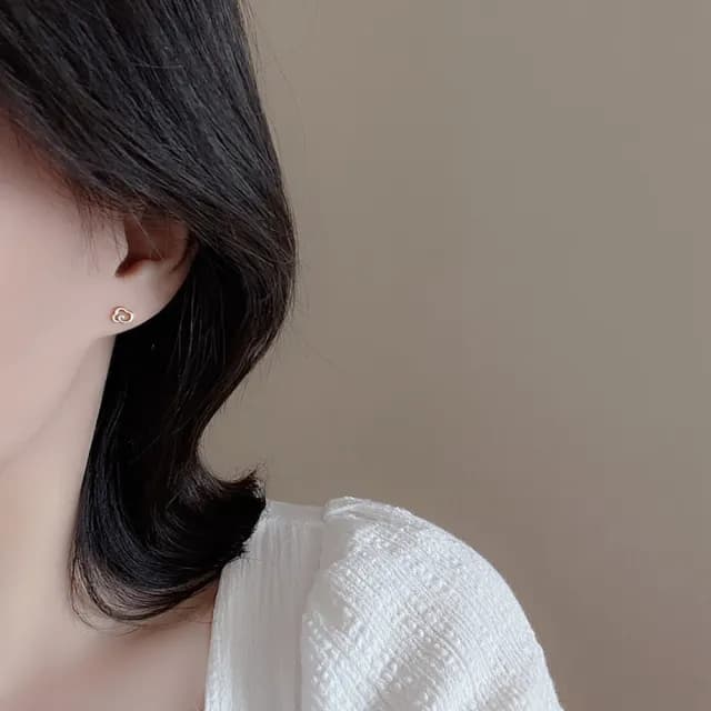 【Umi】可愛雲朵造型耳環(日韓時尚潮流女飾品 銀色耳飾 耳針 耳墜 耳釘 生日 情人節 禮物)