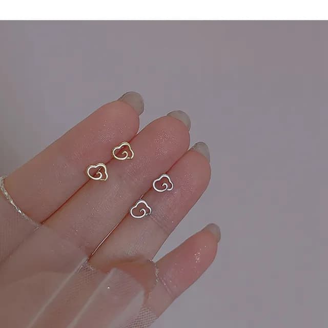 【Umi】可愛雲朵造型耳環(日韓時尚潮流女飾品 銀色耳飾 耳針 耳墜 耳釘 生日 情人節 禮物)