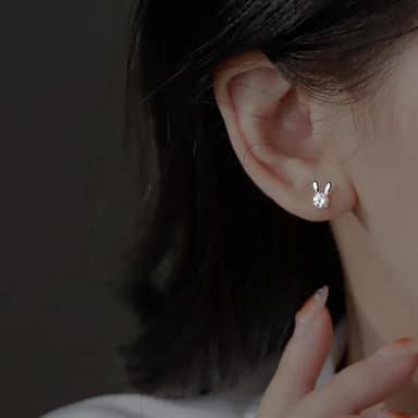 【Umi】可愛小兔子耳朵造型鋯石耳環(日韓時尚潮流女飾品 銀色耳飾 耳針 耳墜 耳釘 生日 情人節 禮物)