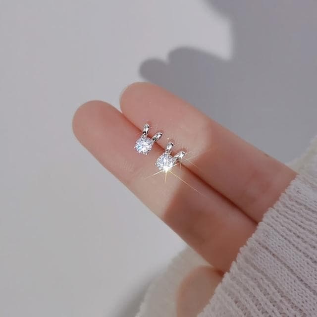 【Umi】可愛小兔子耳朵造型鋯石耳環(日韓時尚潮流女飾品 銀色耳飾 耳針 耳墜 耳釘 生日 情人節 禮物)
