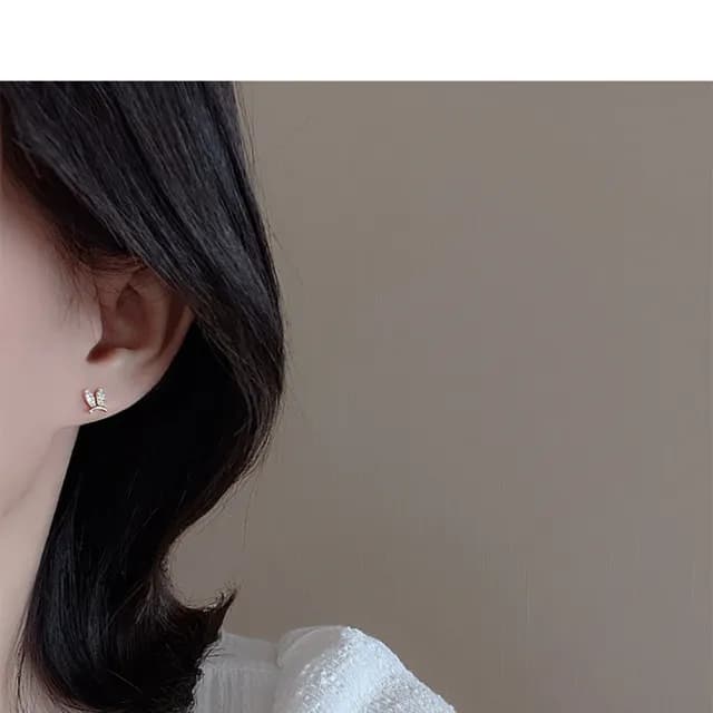 【Umi】可愛小兔子耳朵造型耳環(日韓時尚潮流女飾品 銀色耳飾 耳針 耳墜 耳釘 生日 情人節 禮物)