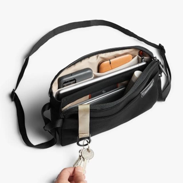 【Bellroy】City Pouch Plus 斜背包 側背包 小包 收納隔層 母親節 送禮 禮物(黑色)