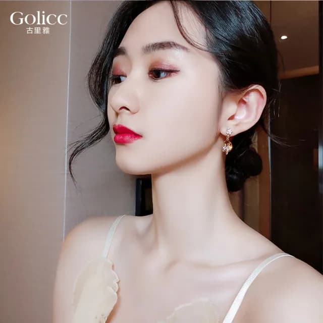 【Golicc】耳環 鑲鑽 貓咪(七夕 情人節 生日 飾品 耳飾 耳墜 禮物)