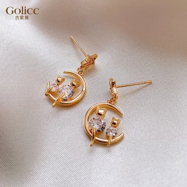 【Golicc】耳環 鑲鑽 貓咪(七夕 情人節 生日 飾品 耳飾 耳墜 禮物)