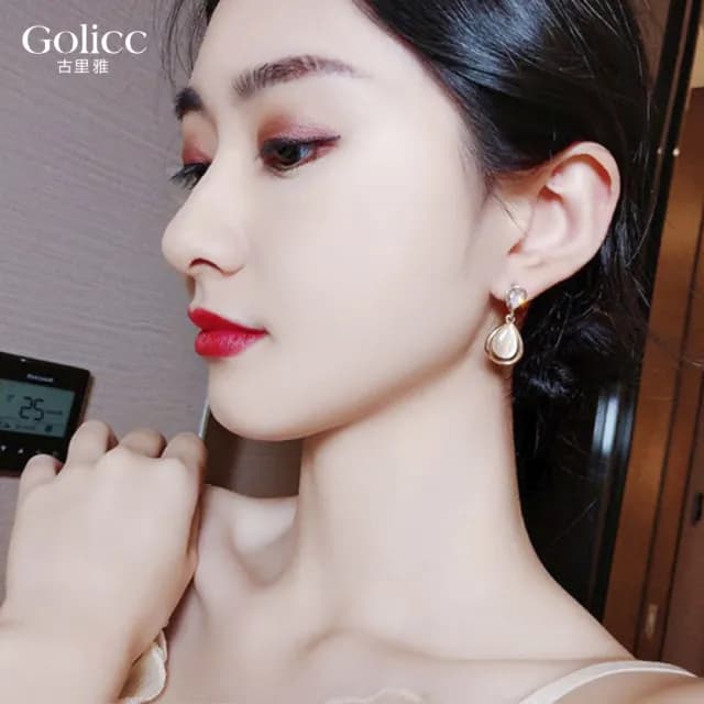 【Golicc】水滴 貓眼石 耳環(七夕 情人節 生日 飾品 耳釘 耳飾 耳墜 禮物)