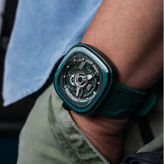 【SEVENFRIDAY】彩色碳纖維 透視自動上鍊機械錶-47X47.6mm 送禮 禮物 推薦(PS3/05)