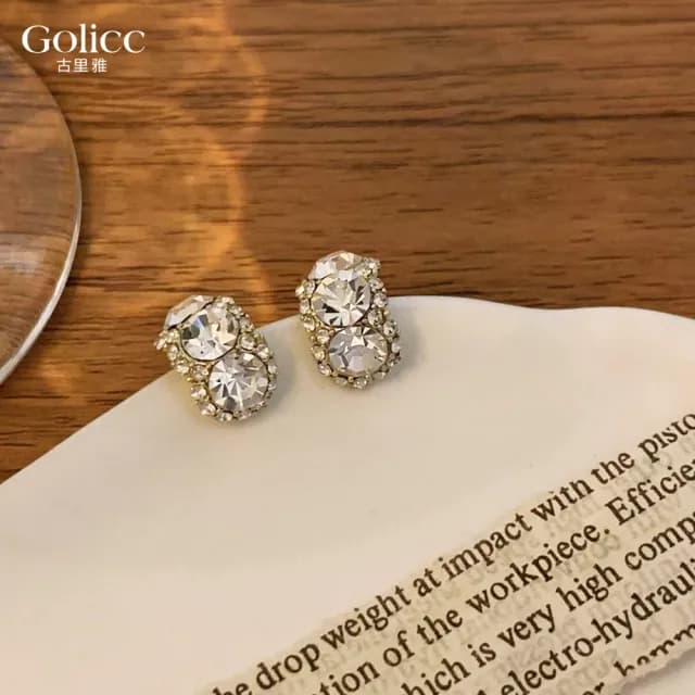 【Golicc】耳環 輕奢 鋯石(七夕 情人節 生日 飾品 耳釘 耳飾 耳墜 禮物)
