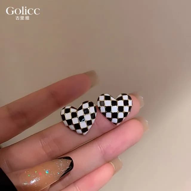 【Golicc】耳環 滴釉 格子 愛心(七夕 情人節 生日 飾品 耳釘 耳飾 耳墜 禮物)