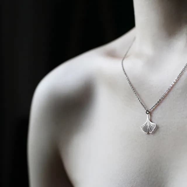 【moorigin】銀杏項鍊 XS(醫療鋼不過敏 可戴著洗澡 項鍊 共三色)交換禮物/聖誕禮物/送禮