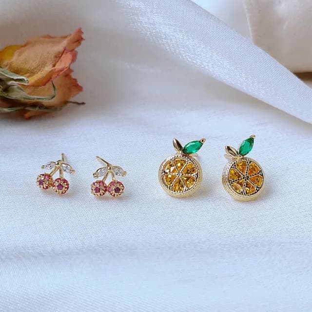 【TWINKLE】耳環 海島特輯｜微鑲鋯石鳳梨櫻桃925銀針耳環#TW0228(925銀針)