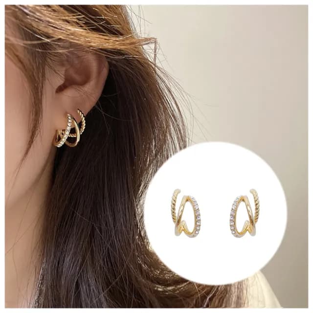 【HaNA 梨花】韓國小眾個性．三層氛圍麻花金耳環(耳環 耳針 耳扣 時髦耳環)
