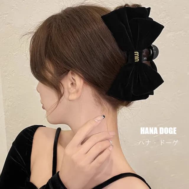【HANA DOGE ハナ・ドーゲ】絕美古典小香風輕奢感浪漫絲絨蝴蝶結鯊魚夾髮夾(聖誕節禮物.交換禮物)