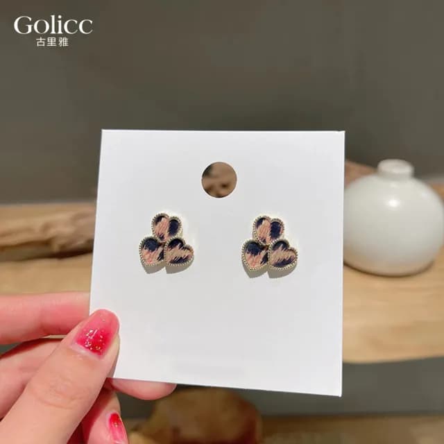 【Golicc】耳環 韓國 復古 豹紋 小愛心(七夕 情人節 生日 飾品 耳釘 耳飾 耳墜 禮物)