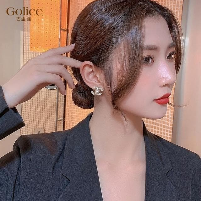 【Golicc】耳環 小香風 鑲鑽 珍珠(618 七夕 情人節 生日 飾品 耳釘 耳飾 耳墜 禮物)