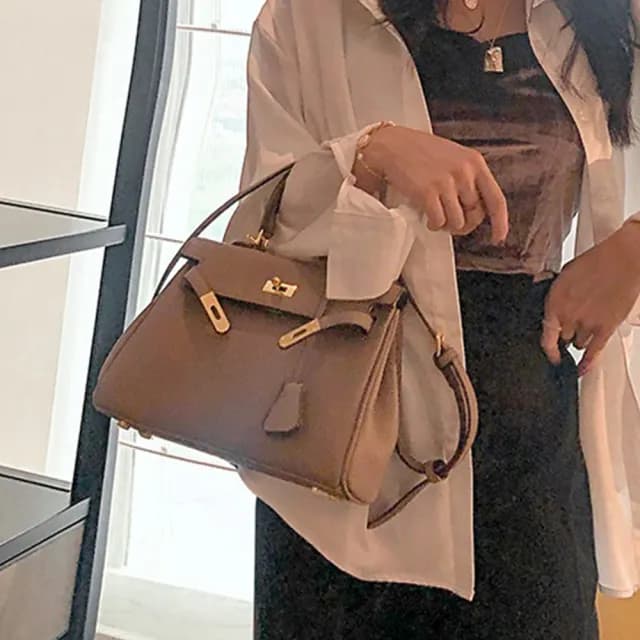 【LEESA】情人節禮物 皮革包包\女生包包\小包包\斜背包女生\女生側背包\女士包包\韓國包包\百搭包包\精品包