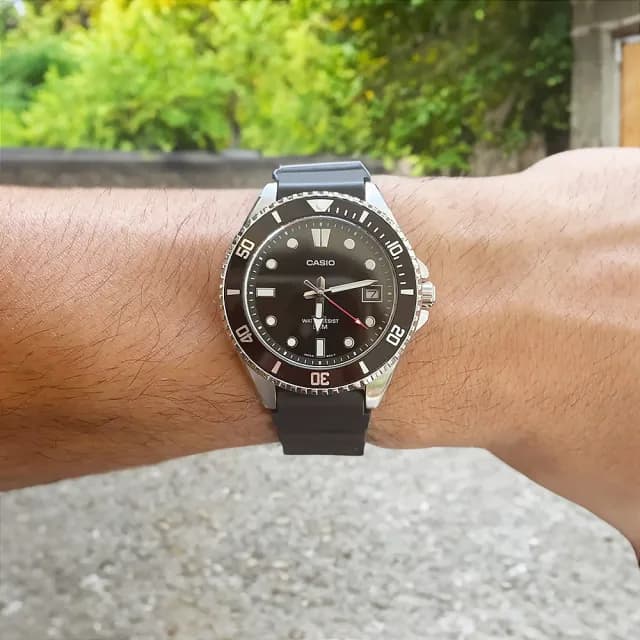 【CASIO 卡西歐】槍魚系列 MDV-10 探險 夜光指針 日期顯示 生物基樹脂 手錶 38.5mm(防反向旋轉錶帶)