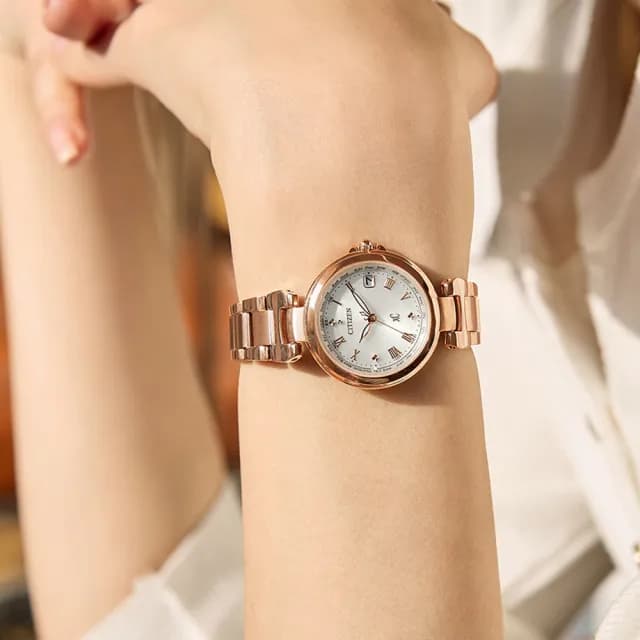 【CITIZEN 星辰】xC系列 電波對時 萬年曆 光動能時尚腕錶 雙11 特惠 推薦(EC1037-69A)